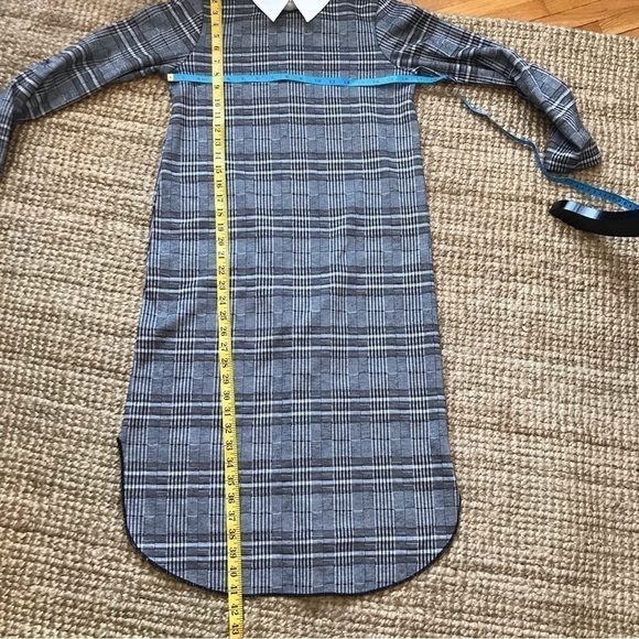 HELLY plaid dress. - Picture 7 of 11